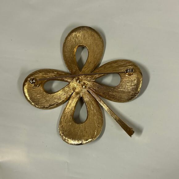 Vintage Gold Tone Four Leaf Clover 2.5” Brooch - Picture 4 of 7